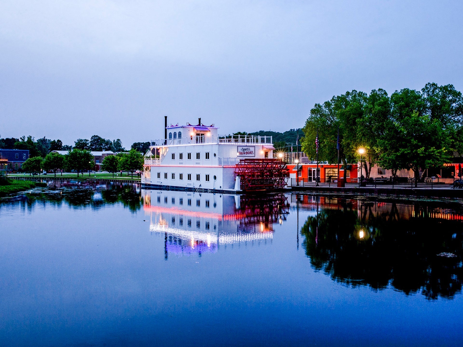 Lowell Showboat